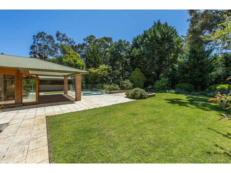 25 Pruiti Crescent, Lesmurdie WA 6076