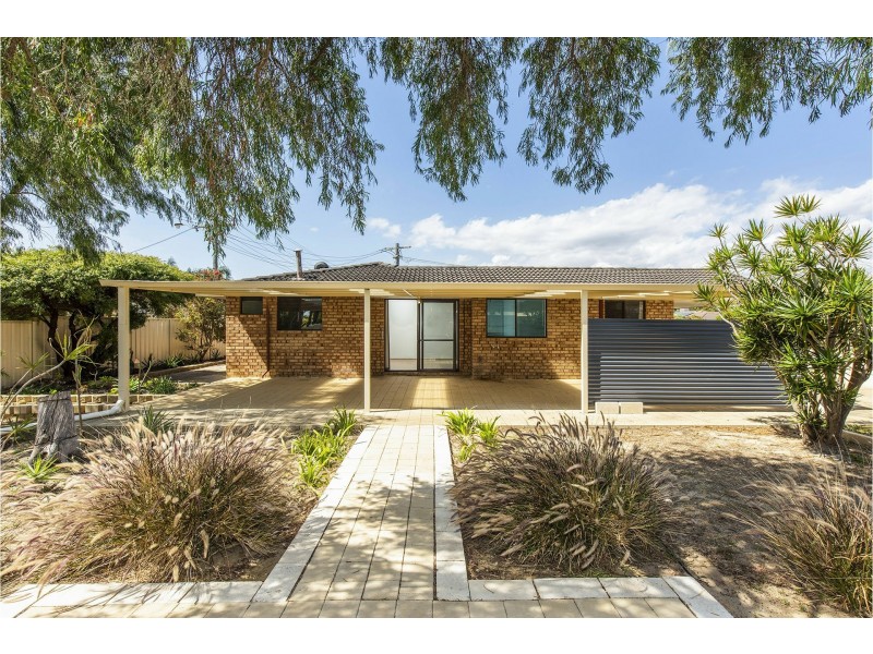 2 Emms Court, High Wycombe WA 6057