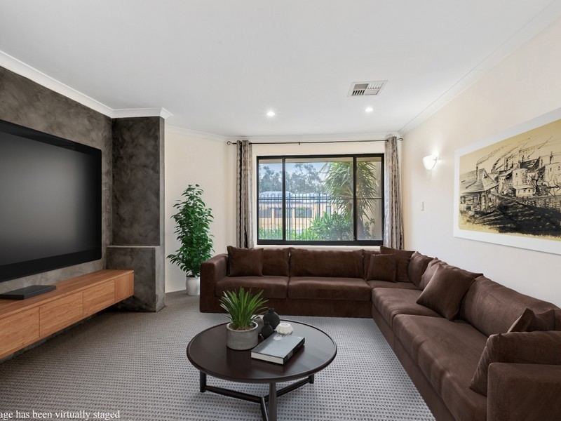 16 Maida Vale Road, Maida Vale WA 6057