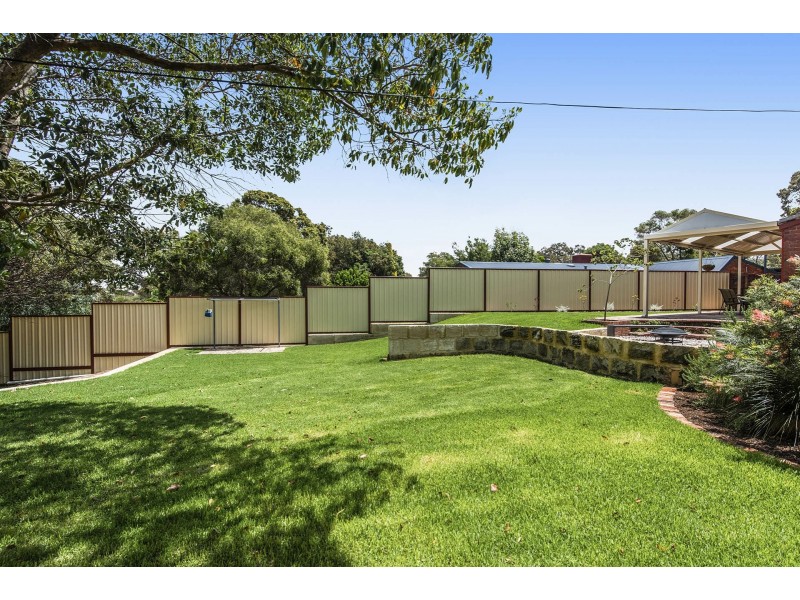 9 Mason Road, Kalamunda WA 6076