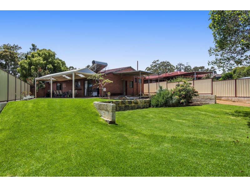 9 Mason Road, Kalamunda WA 6076