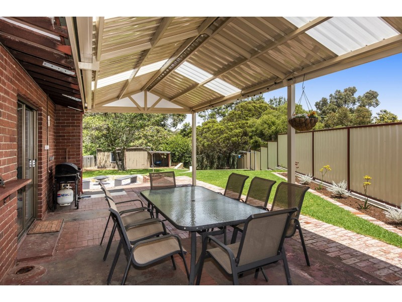 9 Mason Road, Kalamunda WA 6076