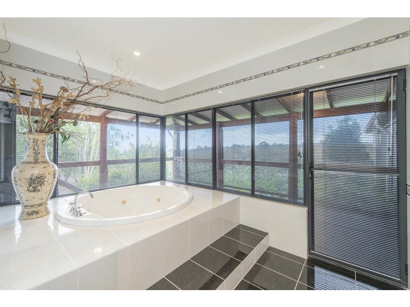 171 Canns Road, Bedfordale WA 6112