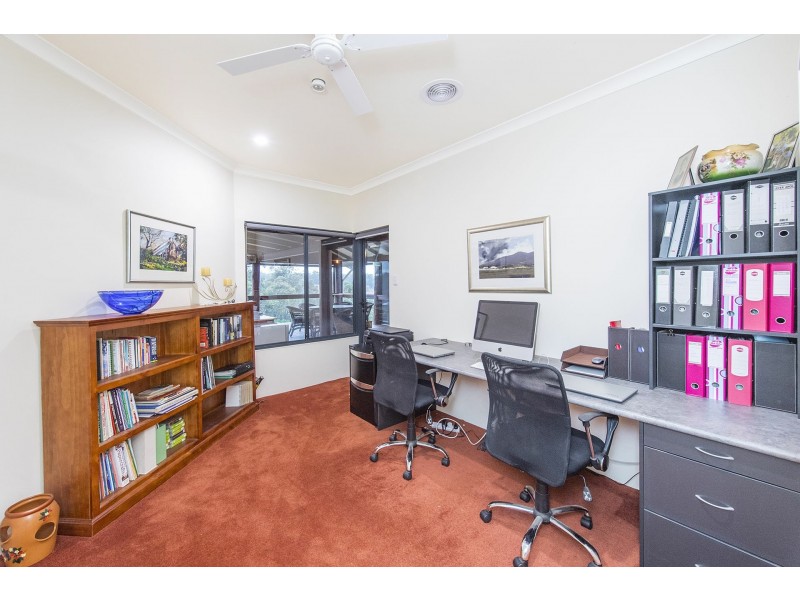 171 Canns Road, Bedfordale WA 6112