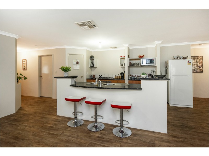 36 Prince Regent Boulevard, Gosnells WA 6110