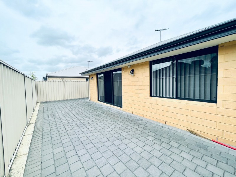 17 Kooya Way, Wattle Grove WA 6107