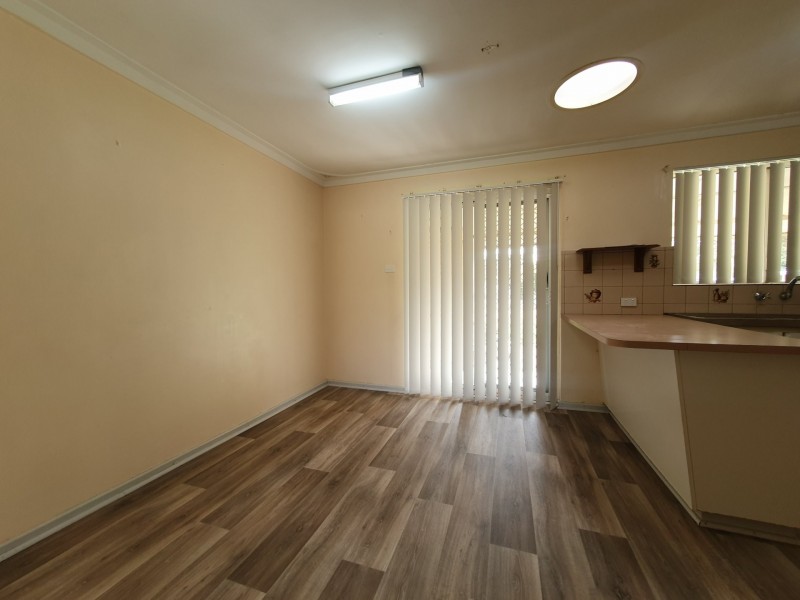 8 Cumberland Road, Forrestfield WA 6058