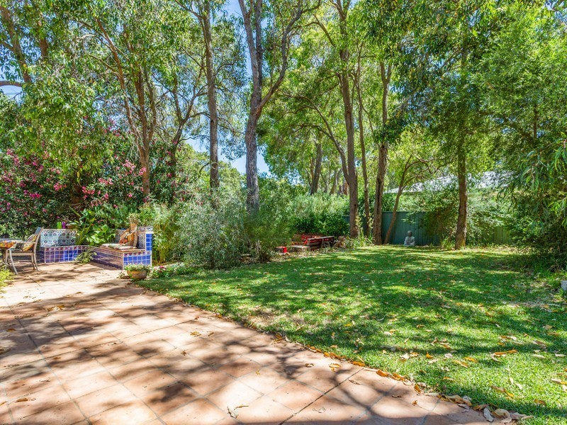 72 George Road, Lesmurdie WA 6076