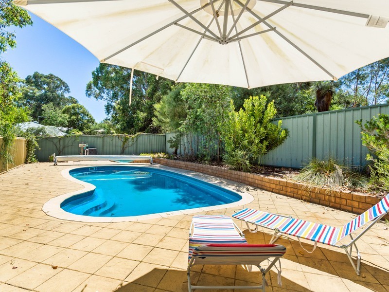 72 George Road, Lesmurdie WA 6076