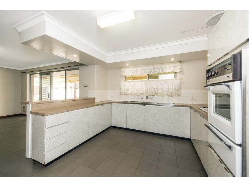 34 Range View Road, High Wycombe WA 6057