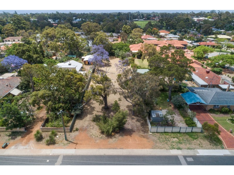20 Winsor Road, Kalamunda WA 6076