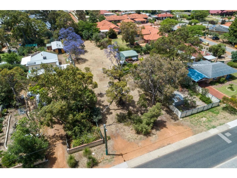 20 Winsor Road, Kalamunda WA 6076