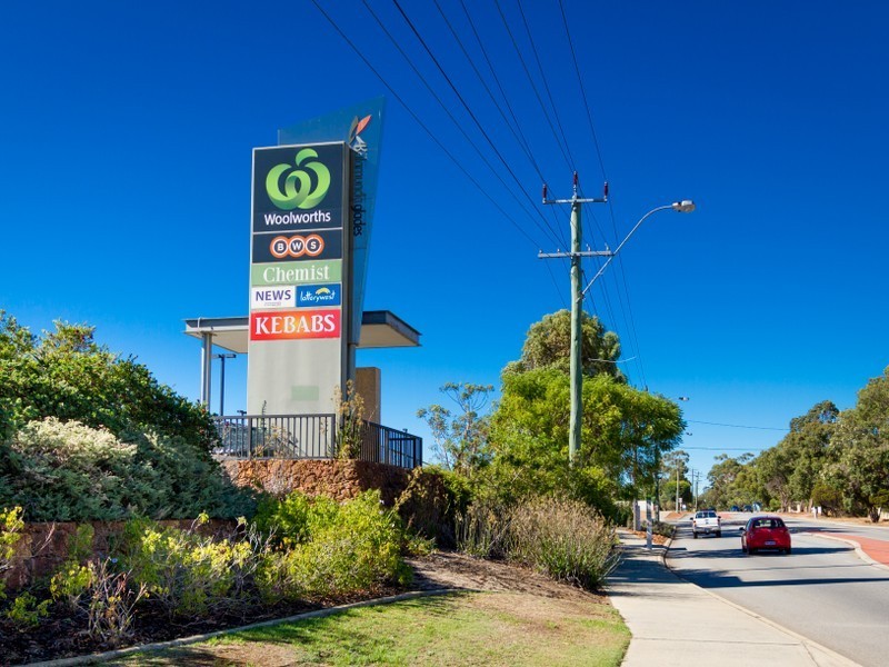 20 Winsor Road, Kalamunda WA 6076