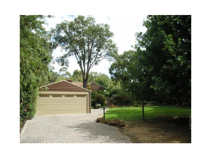 30 Goodall Street, Lesmurdie WA 6076