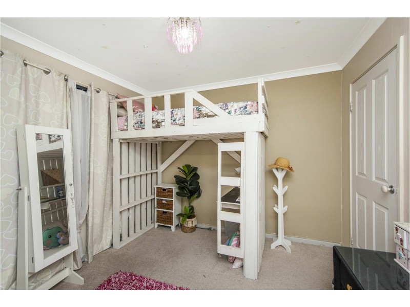 4 Carlo Pass, Ellenbrook WA 6069