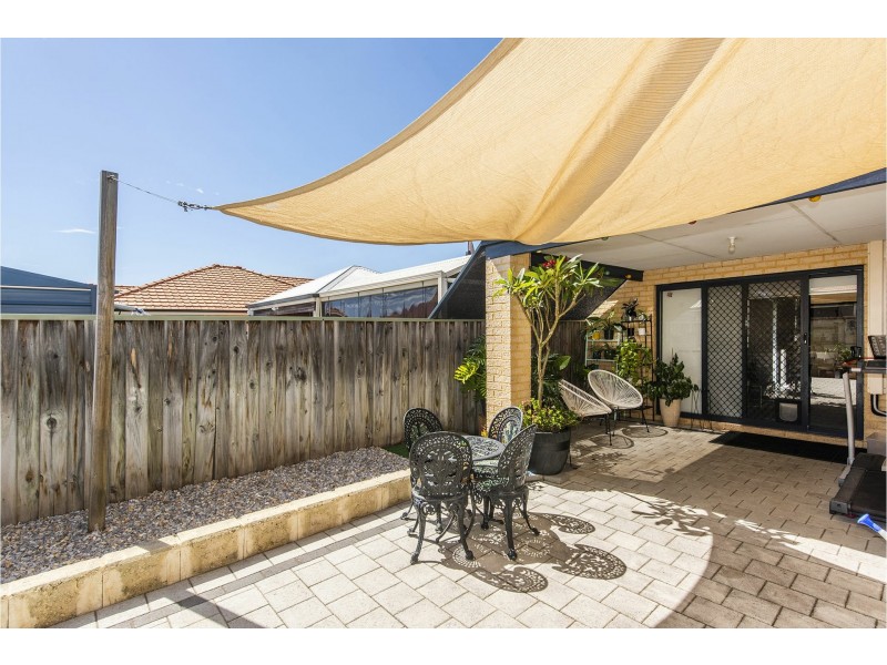 4 Carlo Pass, Ellenbrook WA 6069