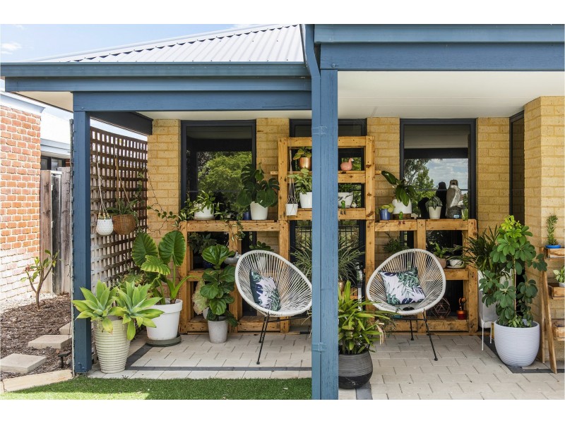 4 Carlo Pass, Ellenbrook WA 6069