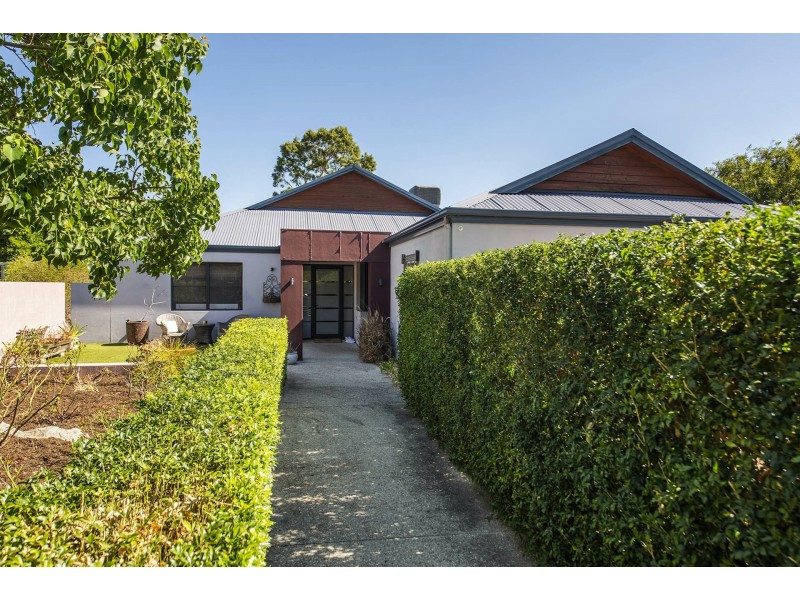 31 Urch Road, Kalamunda WA 6076