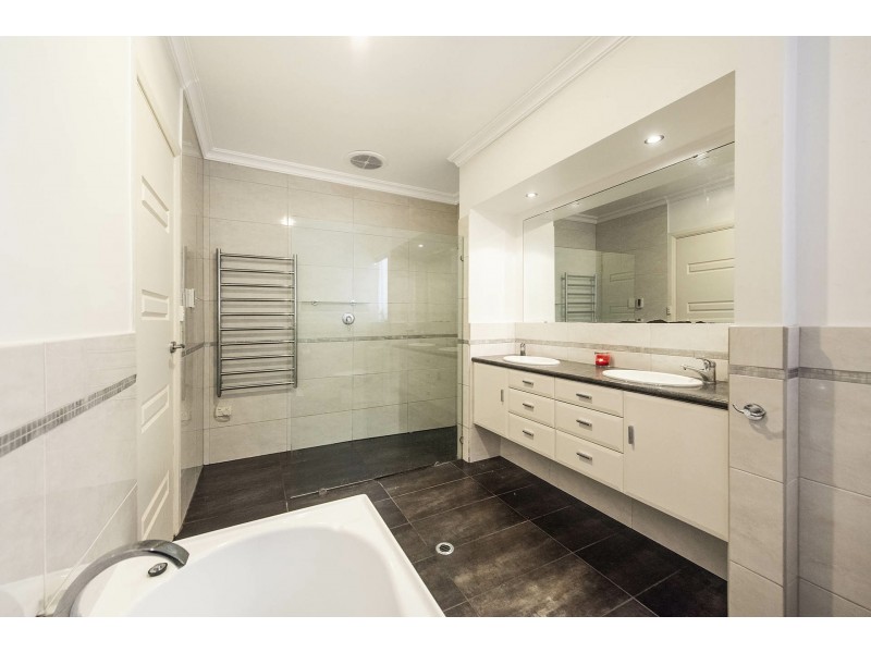 31 Urch Road, Kalamunda WA 6076