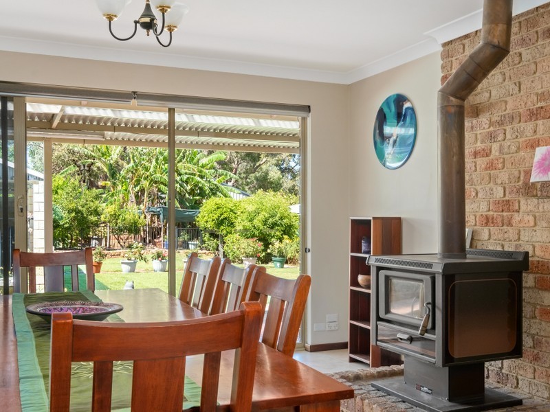 33 Cagney Way, Lesmurdie WA 6076