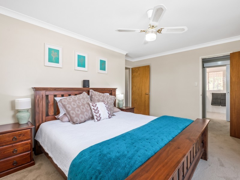 33 Cagney Way, Lesmurdie WA 6076