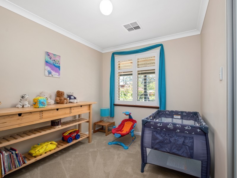 33 Cagney Way, Lesmurdie WA 6076