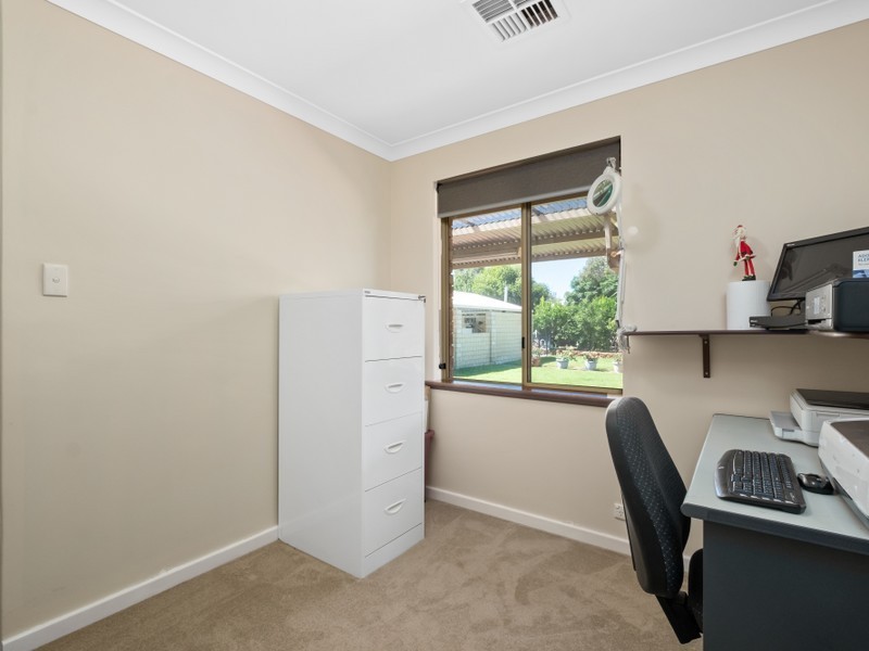 33 Cagney Way, Lesmurdie WA 6076