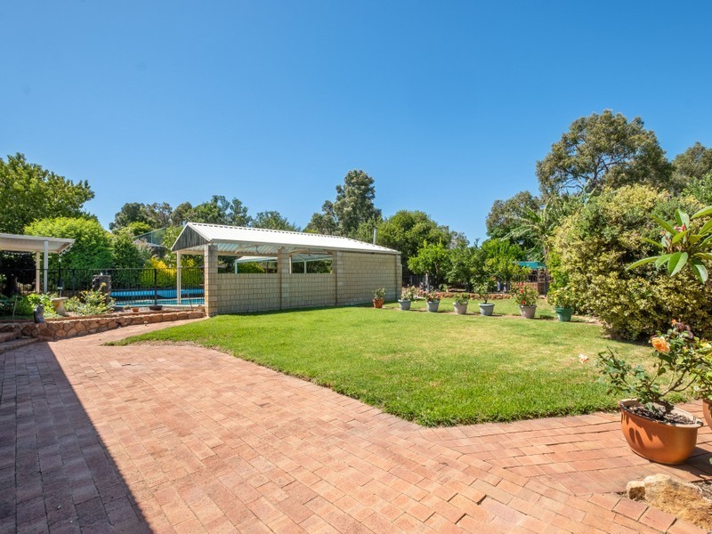 33 Cagney Way, Lesmurdie WA 6076