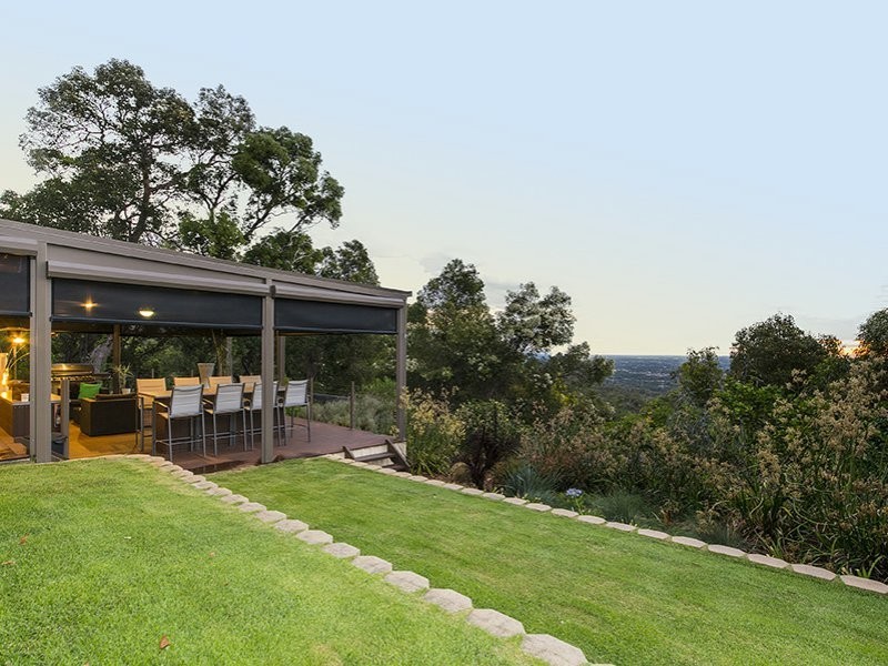 55 Basildon Road, Lesmurdie WA 6076