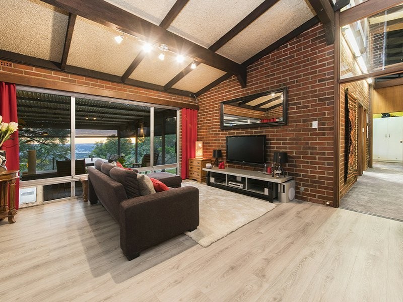 55 Basildon Road, Lesmurdie WA 6076