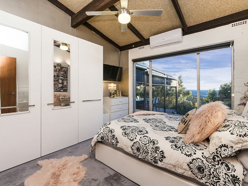 55 Basildon Road, Lesmurdie WA 6076