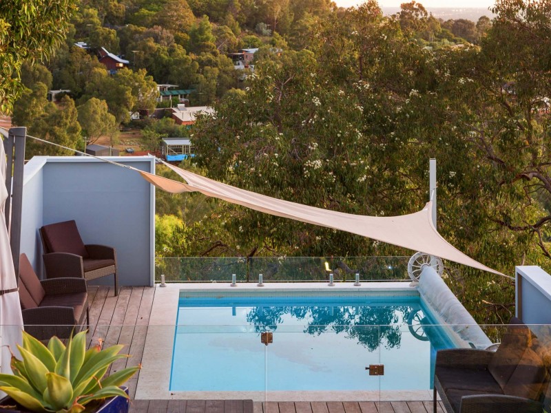 8 Robertson Road, Gooseberry Hill WA 6076