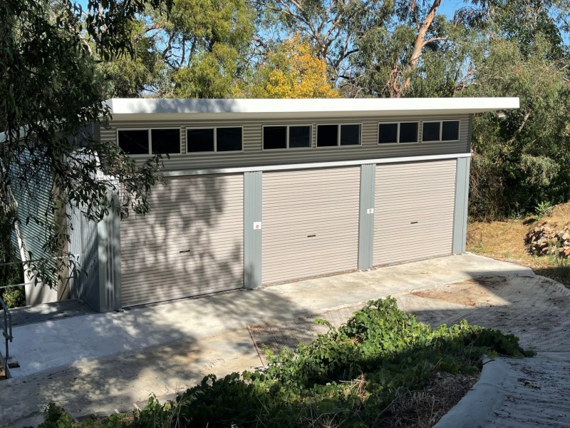 8 Robertson Road, Gooseberry Hill WA 6076