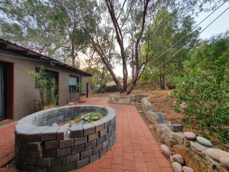 24 Michael Crescent, Boya WA 6056