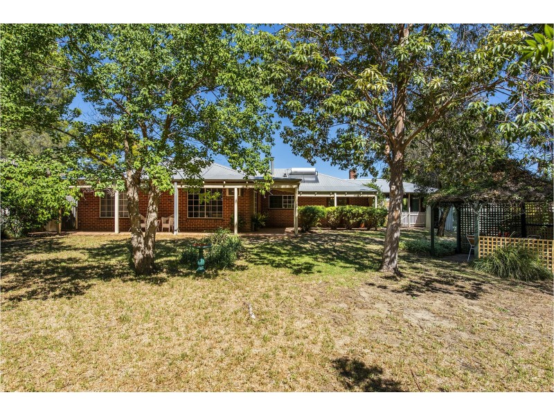 97 Salisbury Road, Swan View WA 6056