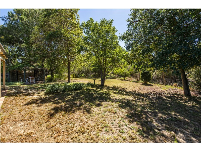 97 Salisbury Road, Swan View WA 6056