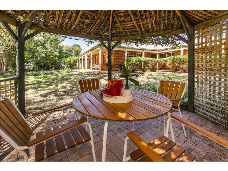 97 Salisbury Road, Swan View WA 6056