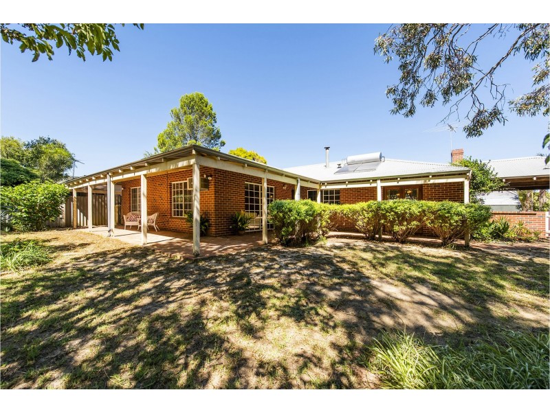 97 Salisbury Road, Swan View WA 6056