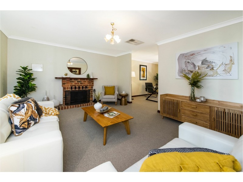 97 Salisbury Road, Swan View WA 6056