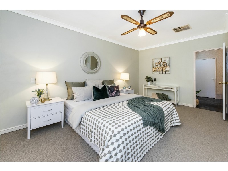 97 Salisbury Road, Swan View WA 6056