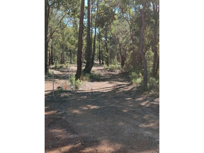 9775 Stoneville Road, Gidgegannup WA 6083