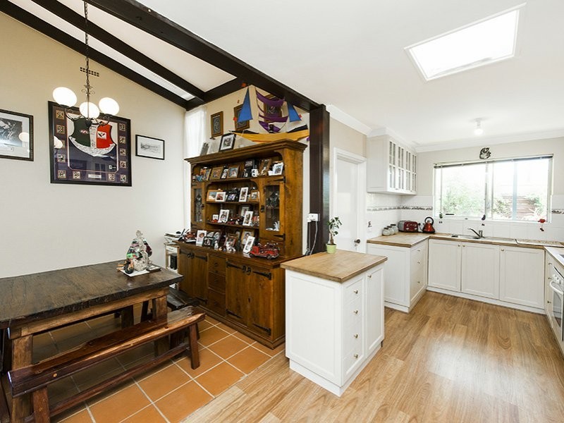 8 Anne Avenue, Walliston WA 6076