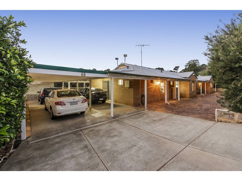 8B Simeon Close, Kalamunda WA 6076