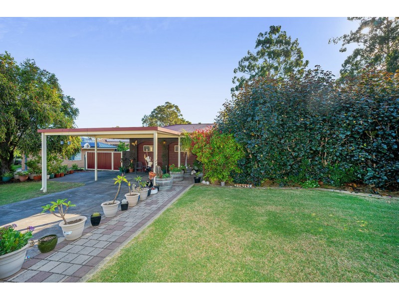 23 Hunter Drive, Lesmurdie WA 6076