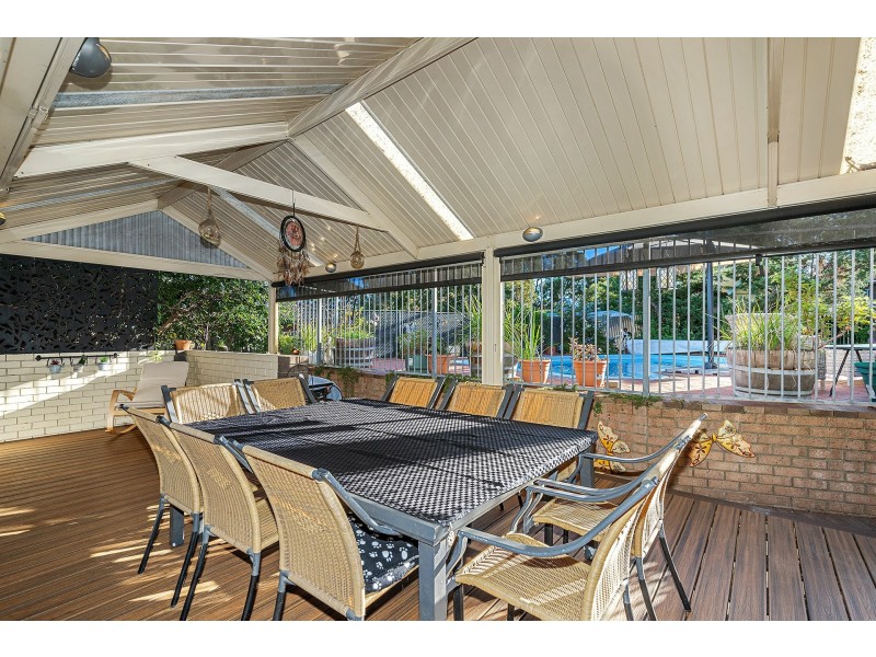 23 Hunter Drive, Lesmurdie WA 6076