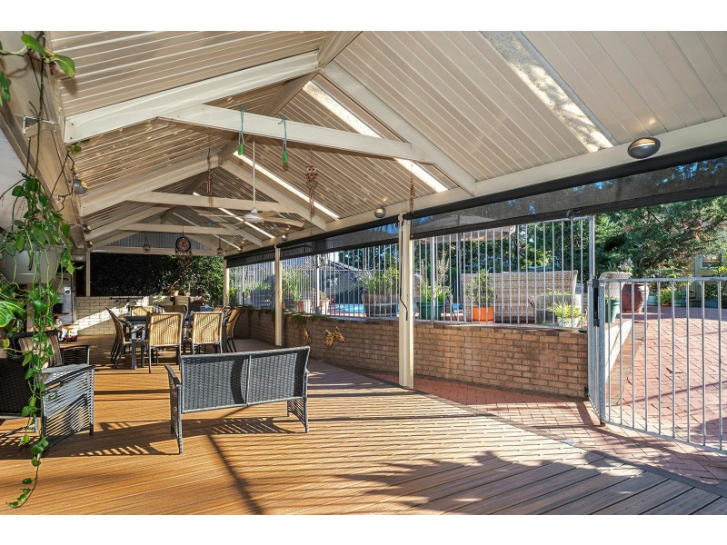 23 Hunter Drive, Lesmurdie WA 6076