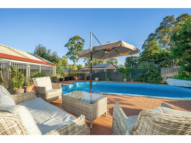 23 Hunter Drive, Lesmurdie WA 6076