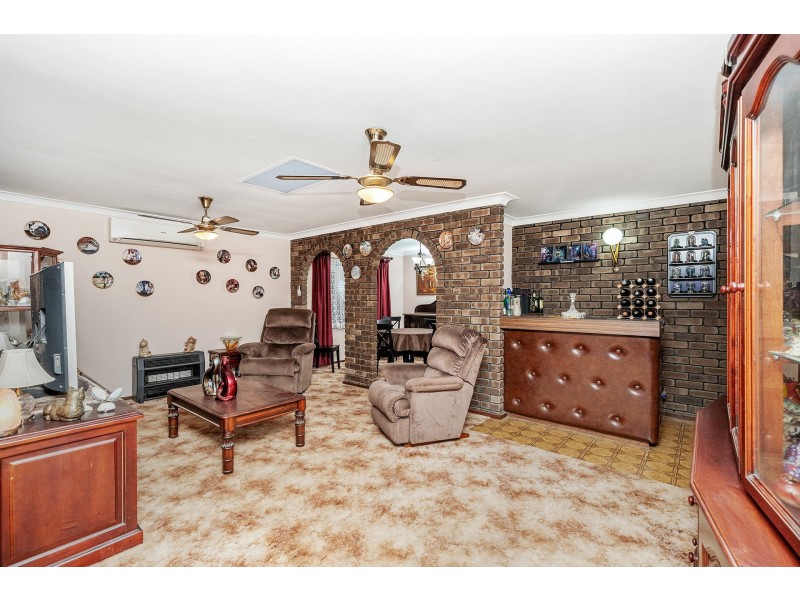 23 Hunter Drive, Lesmurdie WA 6076