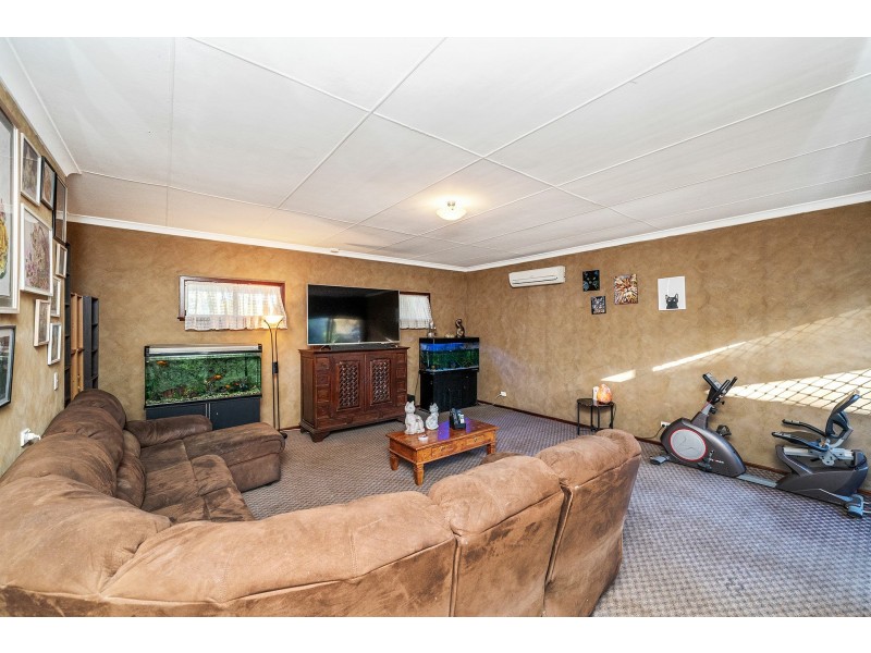 23 Hunter Drive, Lesmurdie WA 6076