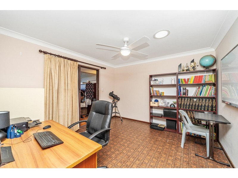 23 Hunter Drive, Lesmurdie WA 6076